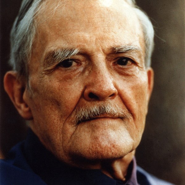 Milton H Erickson