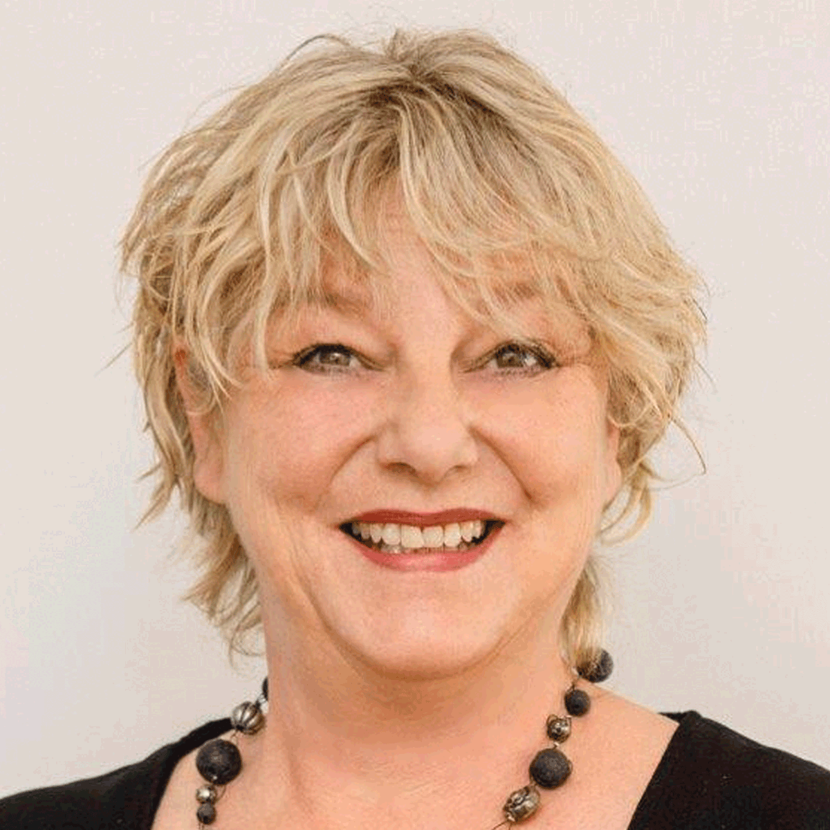 Ruth E Lerchster